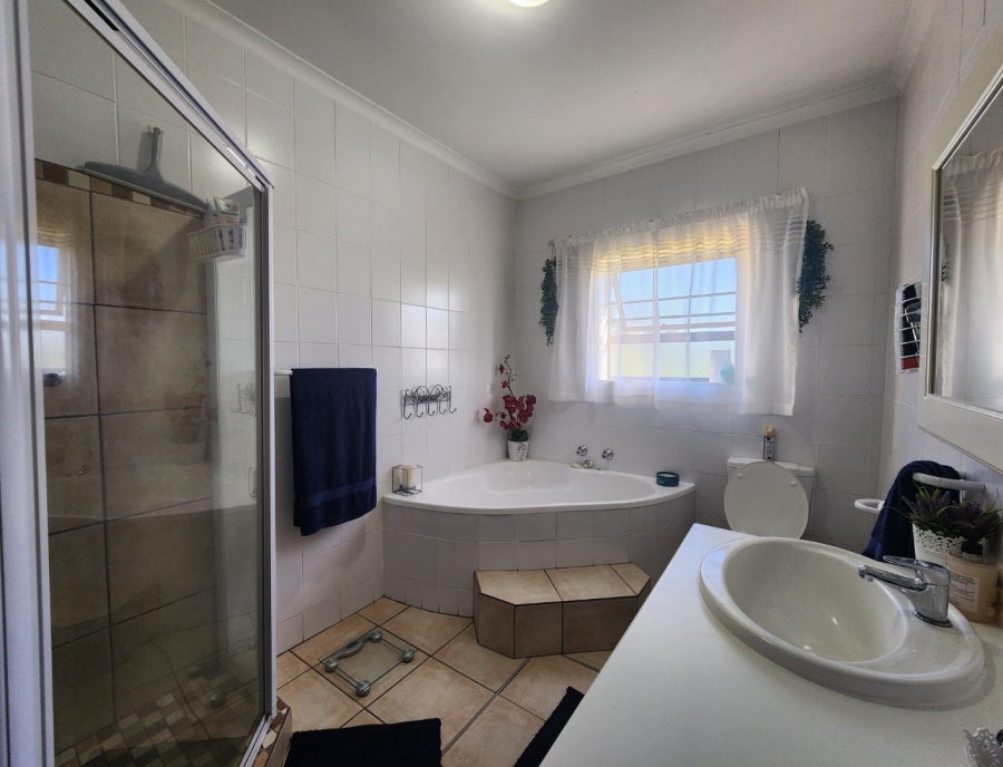 3 Bedroom Property for Sale in Rooi Rivier Rif Western Cape